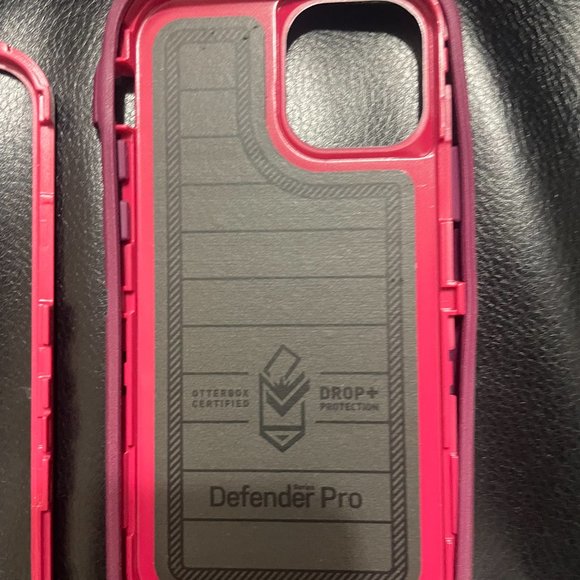 Magenta Otter Box Pro - Brand new / No box. - Picture 2 of 3